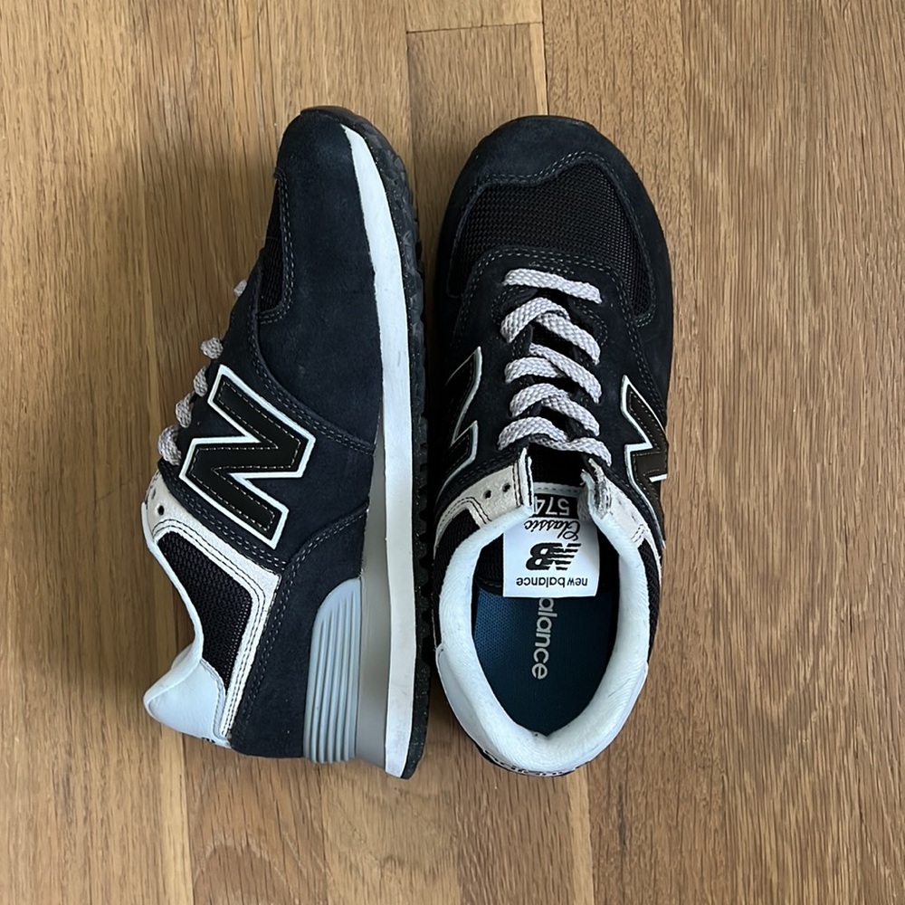 New Balance 6.5 wide 574 Core Tennis Shoes